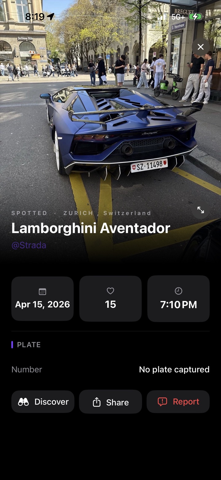 Spotted Lamborghini detail view in Strada